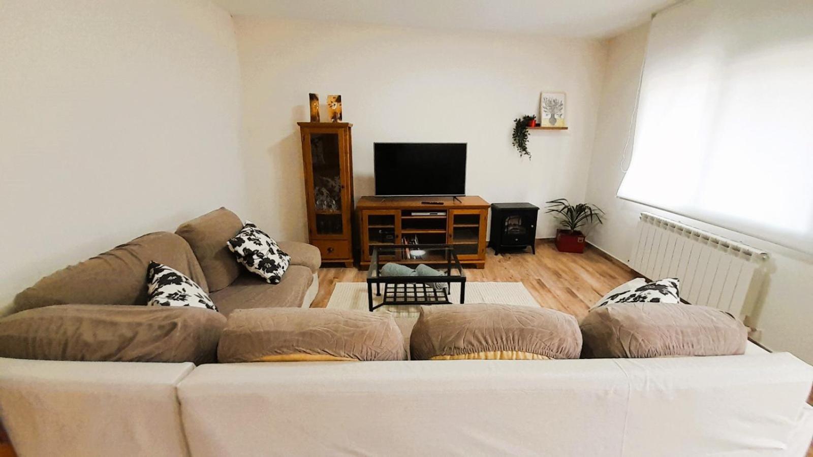 La Casona Apartment Serranillos ภายนอก รูปภาพ