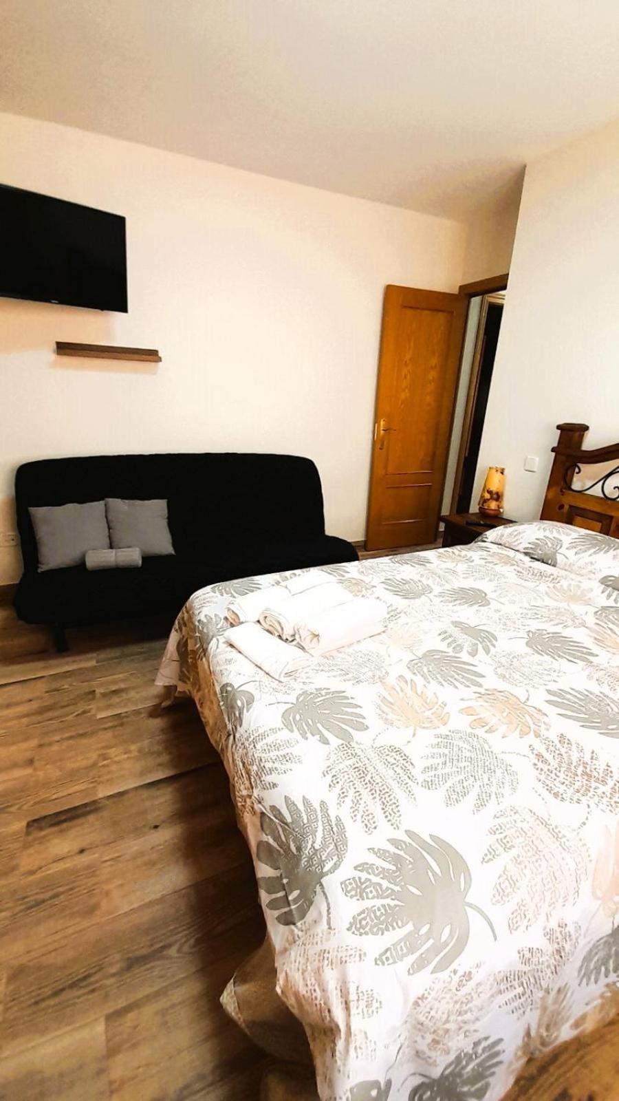La Casona Apartment Serranillos ภายนอก รูปภาพ