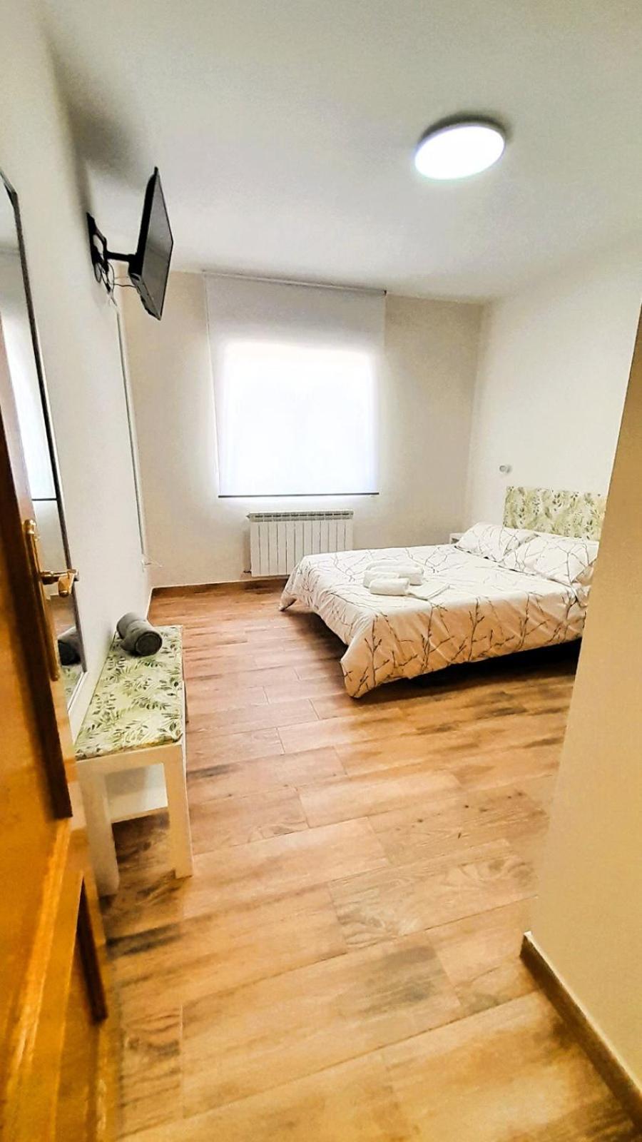 La Casona Apartment Serranillos ภายนอก รูปภาพ