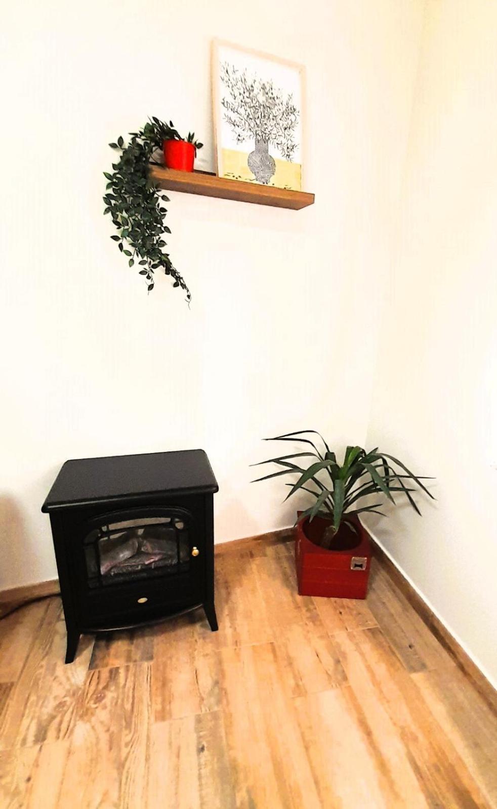 La Casona Apartment Serranillos ภายนอก รูปภาพ