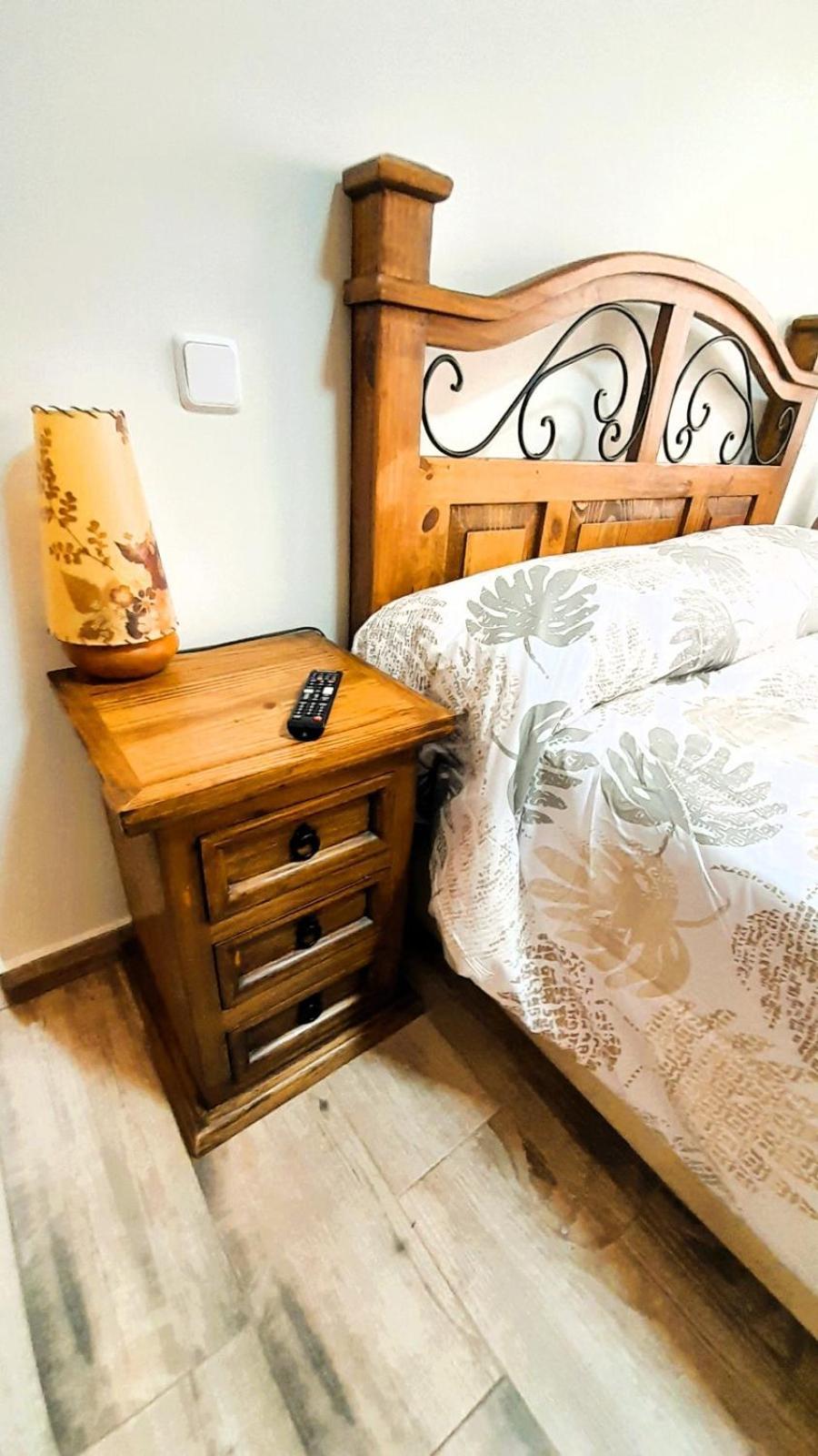 La Casona Apartment Serranillos ภายนอก รูปภาพ